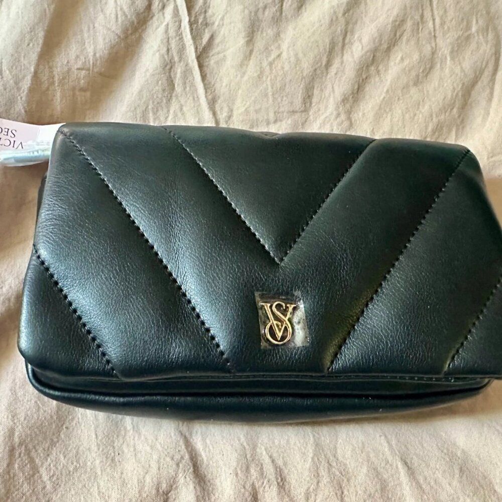 Victoria's Secret Women's Black Clutch - Phone purse